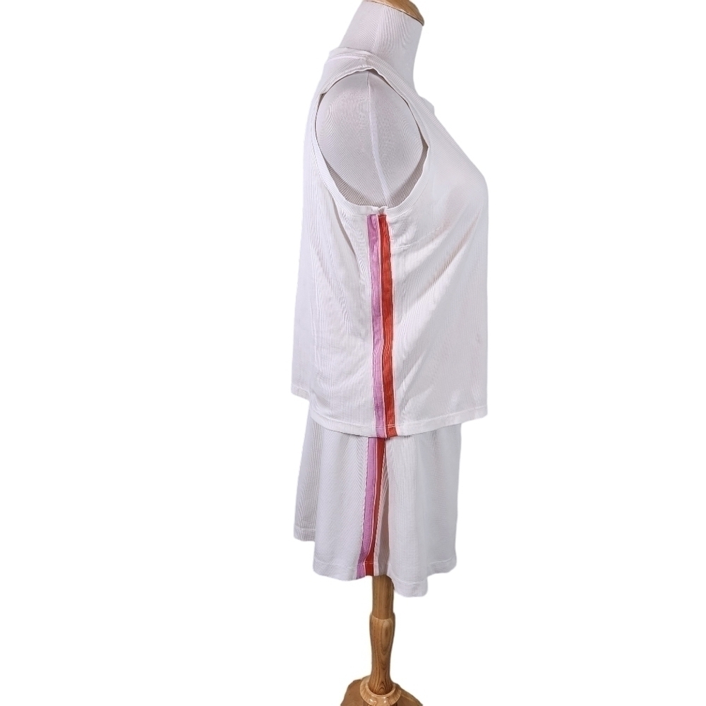 Tennis by Tail Activewear White w Orange & Pink Striped Sides Top & Skort, sz L